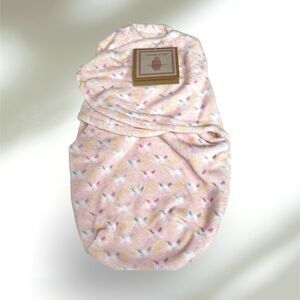 ELEMENTS OF SYLE Swaddling Blanket Pink Plush Unicorn Pattern Infant 0-3 Mo. NEW